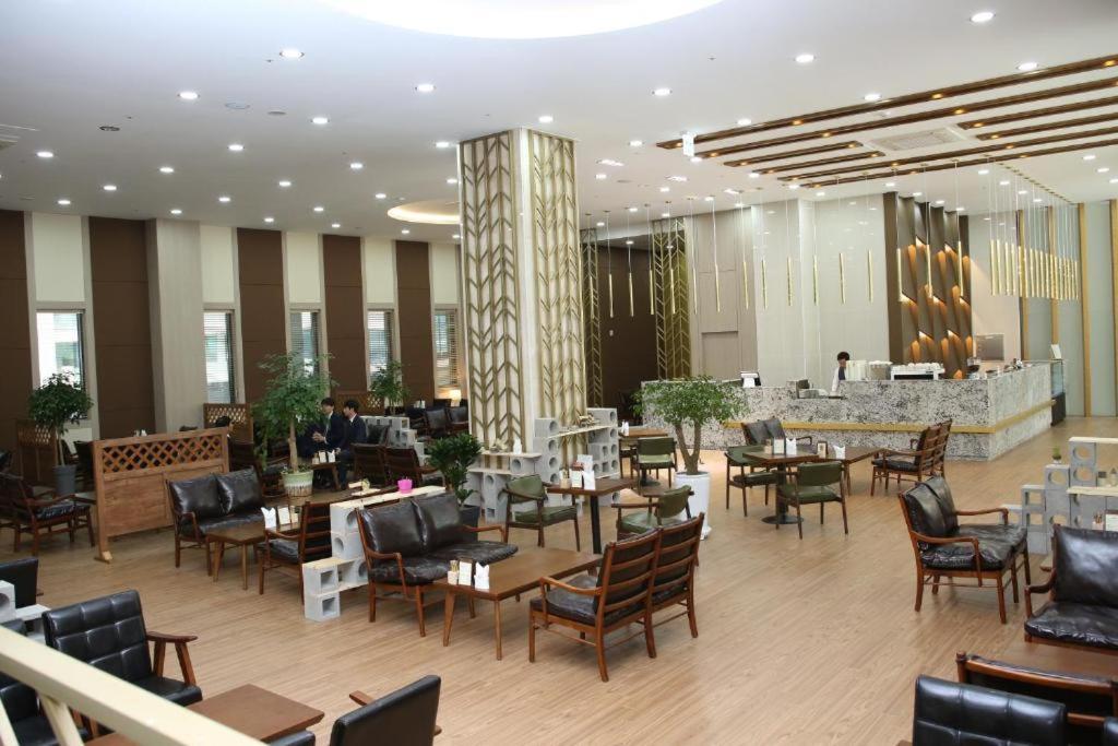 Benikea Hotel Seosan Buitenkant foto