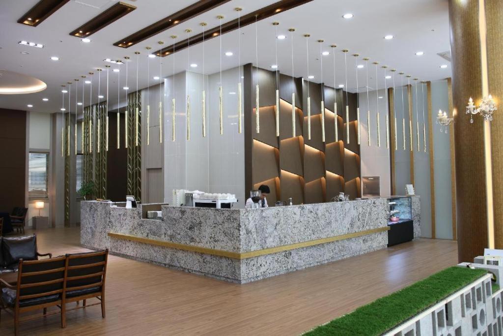 Benikea Hotel Seosan Buitenkant foto